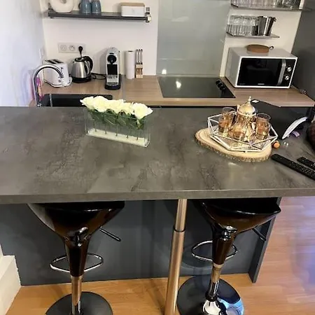 Wondersuite - Centre Avec Parking Couvert -15mn De Paris Et 10 Mn De Stade De France, Wifi, Netflix Apartment
