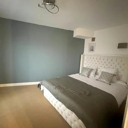Wondersuite - Centre Avec Parking Couvert -15mn De Paris Et 10 Mn De Stade De France, Wifi, Netflix Apartment *