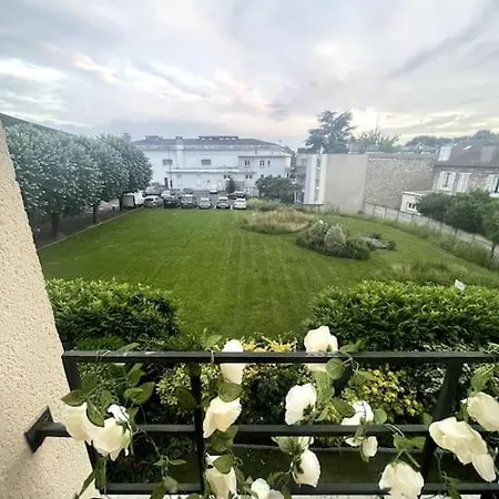 Wondersuite - Centre Avec Parking Couvert -15mn De Paris Et 10 Mn De Stade De France, Wifi, Netflix Appartement *