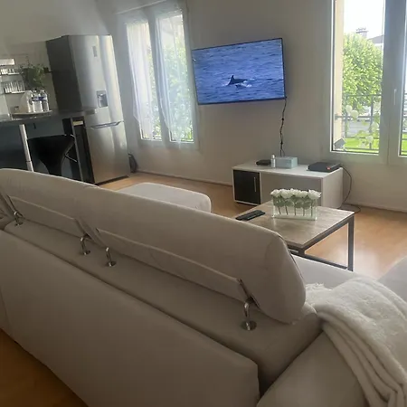 Apartment Wondersuite - Centre Avec Parking Couvert -15mn De Paris Et 10 Mn De Stade De France, Wifi, Netflix *